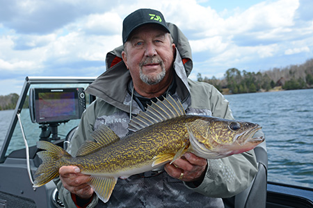 https://www.mnfishingconnections.com/wp-content/uploads/tom-neustrom-minnesota-fishing-guide-10.jpg